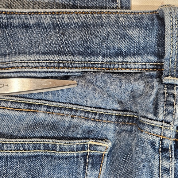 American Eagle Jeans Womens 8 Long Blue Slim Boot Stretch Distressed Denim -flaw - Picture 8 of 8